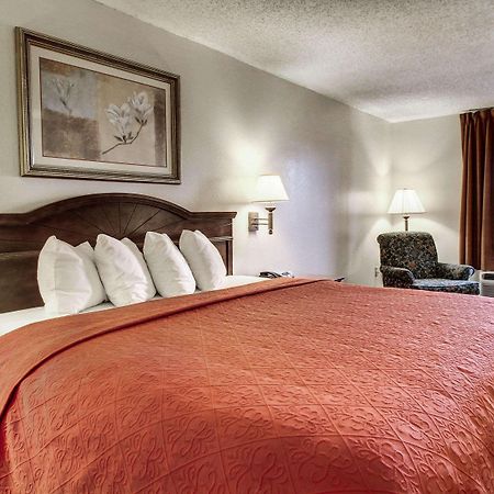 Quality Inn & Suites Clinton Extérieur photo