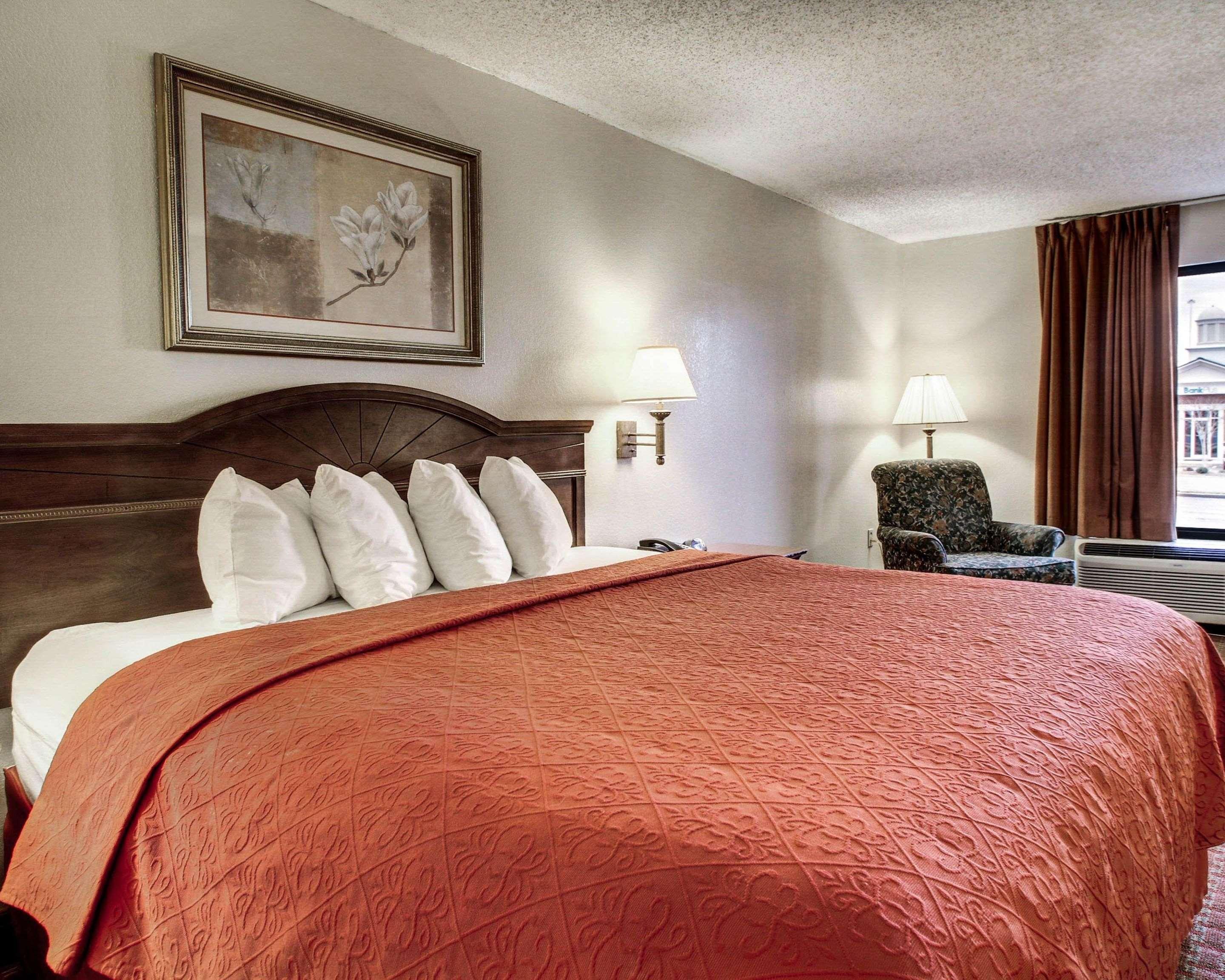 Quality Inn & Suites Clinton Extérieur photo