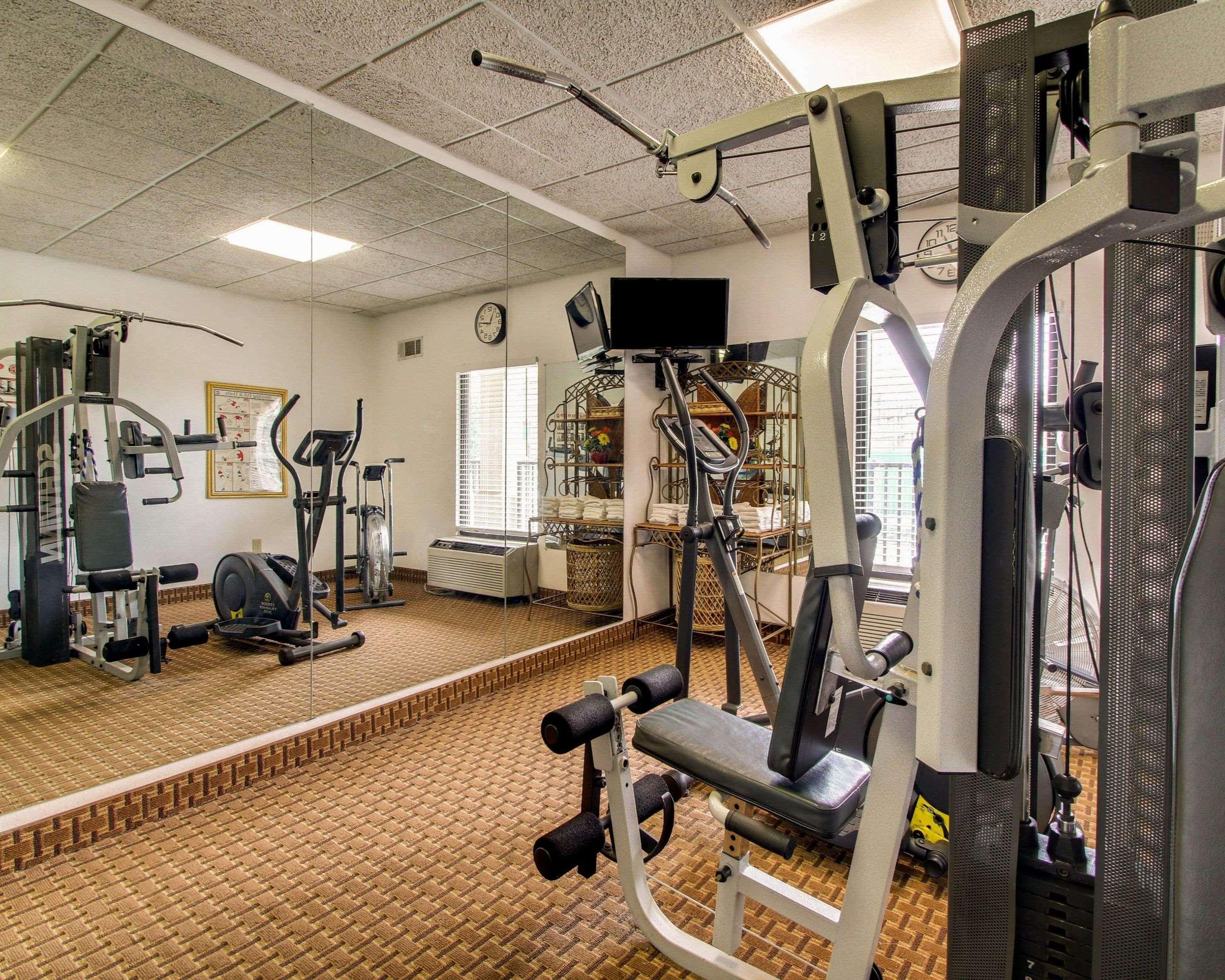 Quality Inn & Suites Clinton Extérieur photo