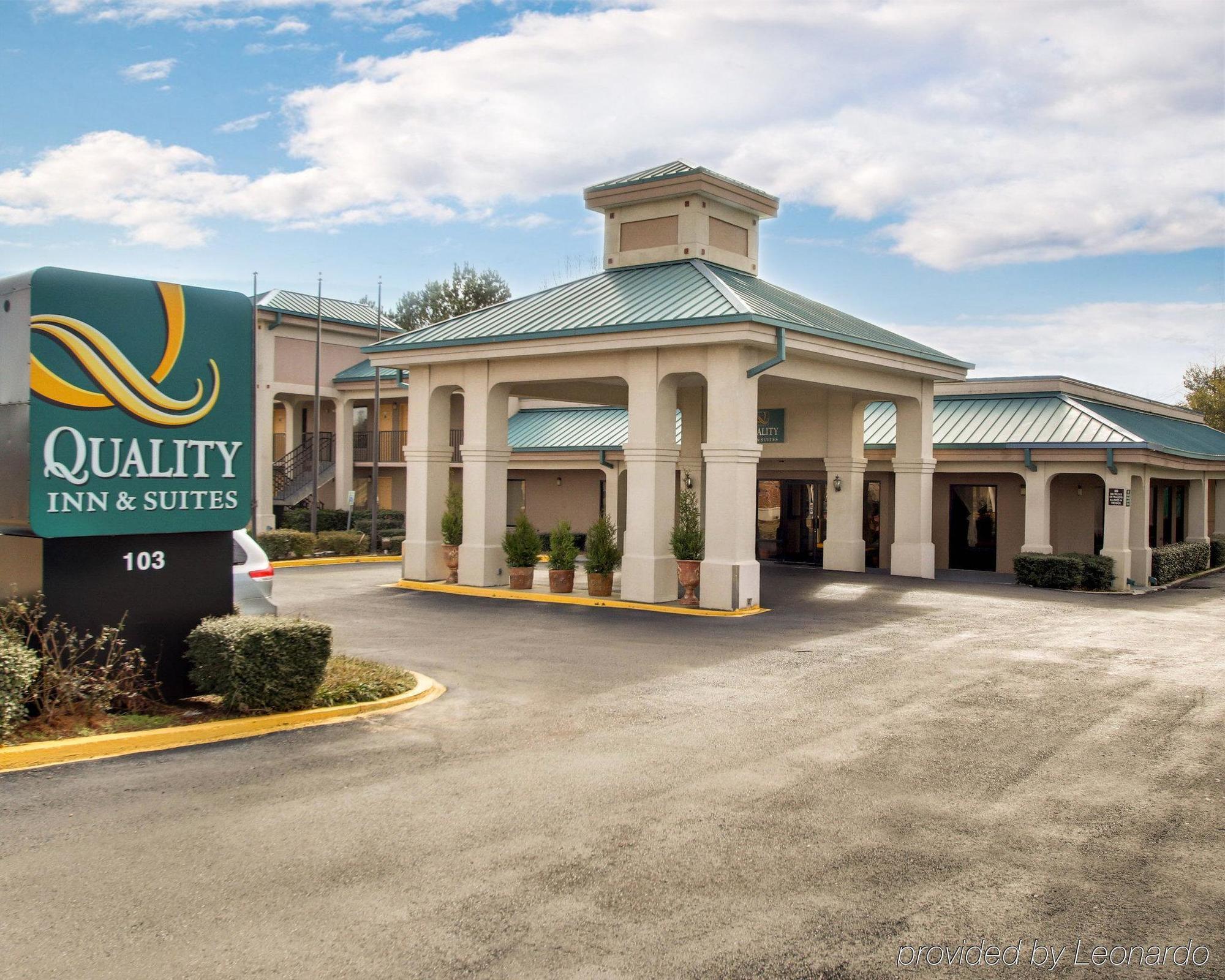 Quality Inn & Suites Clinton Extérieur photo